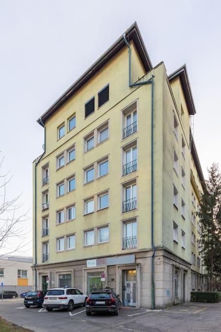 Bnb Slovakia Nivy Bliss Retreat Братислава Экстерьер фото
